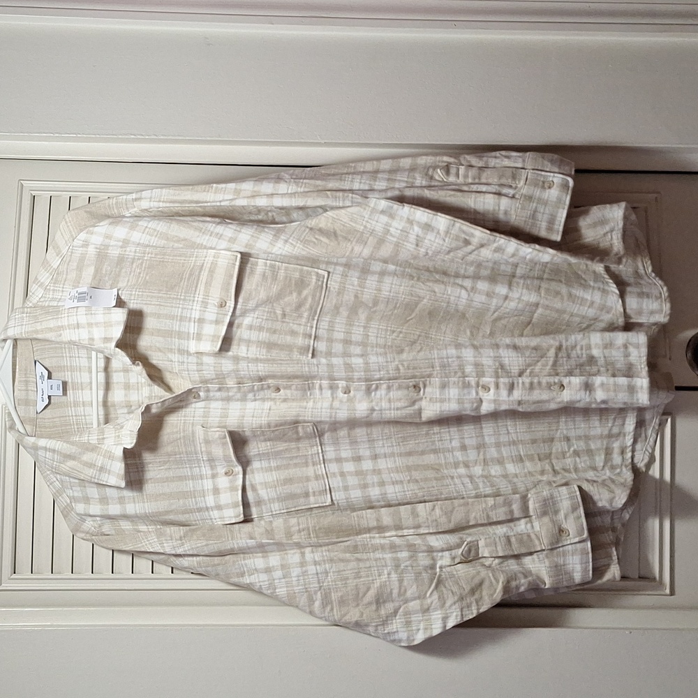 NWT-Old Navy Womens- boyfriend shirt tan and white flannel button up, XXL